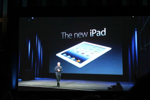 Tim Cook stellt das iPad 3 vor.